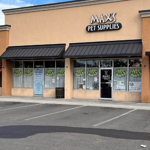 Max's Pet Supplies store front